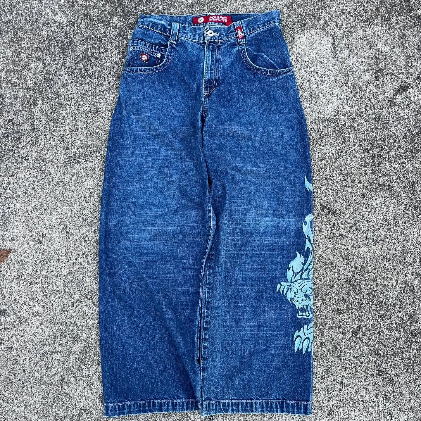 Рисунок 3 - Джинсы JNCO Y2K в стиле Харадзюку