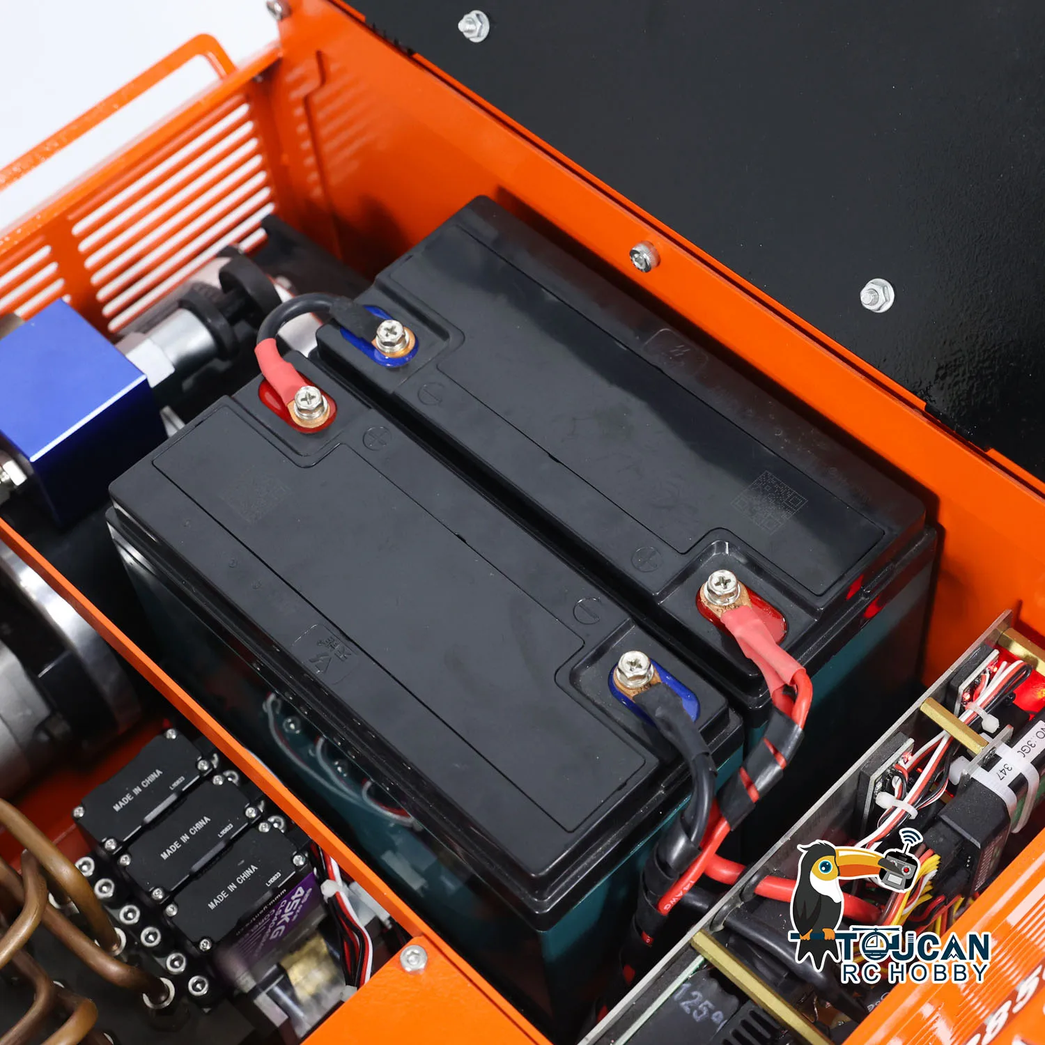헤비 듀티 1/8 385CF 자이언트 디거 유압식 RC 금속 굴삭기 RTR 머신 원격 제어 건설 차량 (라이트 시스템 포함)