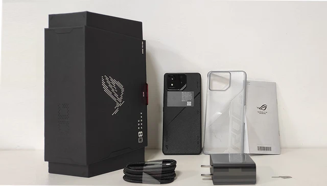 Global Rom ASUS ROG Phone 8 Snapdragon 8Gen 3 5G Smartphone 6.78 