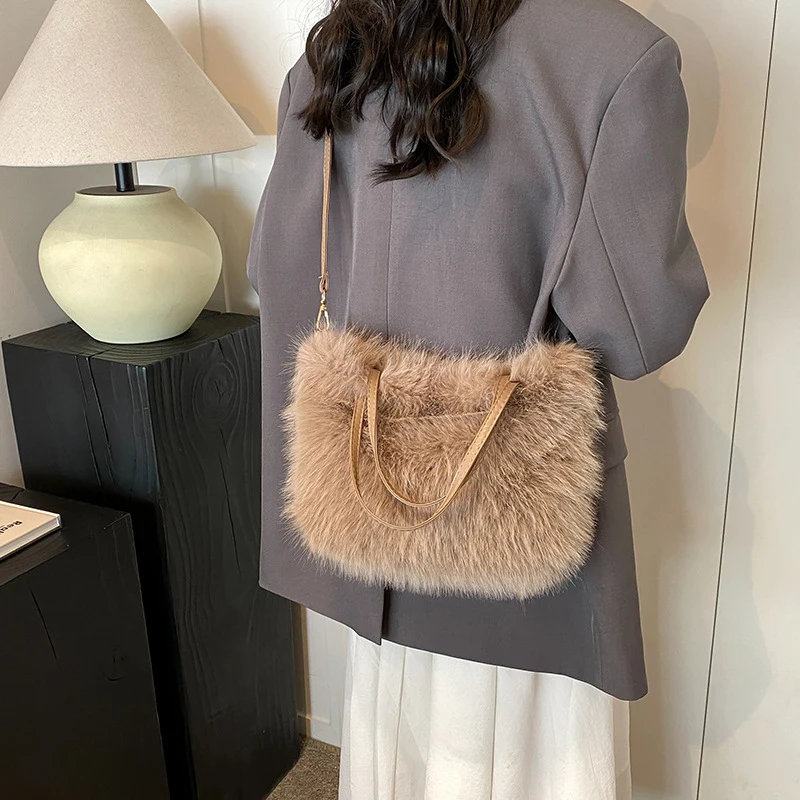 Luxury Faux Fur Ladies Square Shoulder Bags Winter Fluffy Female Crossbody Bag Soft Furry Plush Women's Small Handbags Purse