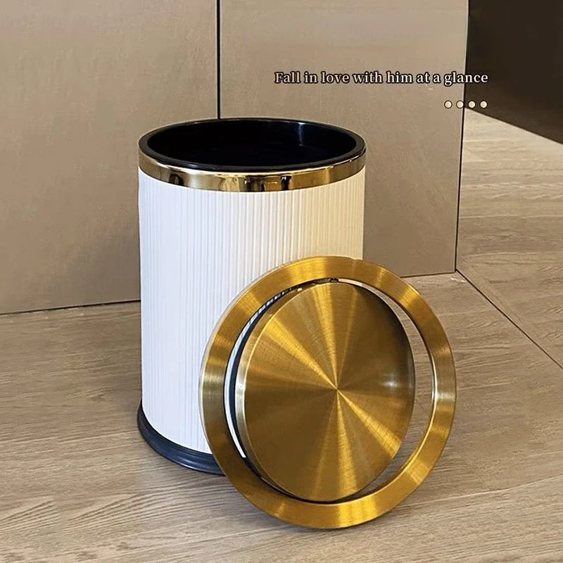 뚜껑이있는 유럽의 고급 쓰레기통 욕실 주방 거실 롤링 커버 유형 냄새 방지 폐기물통 청소 쓰레기통