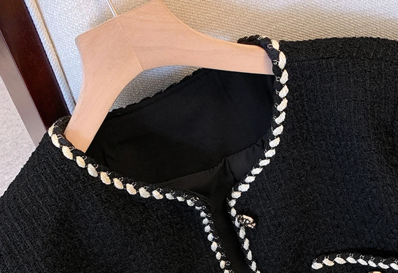 Cropped Black Tweed Jacket Women Vintage Suit Quilted Coat Winter Short Blazer Ladies Korean Elegant Thick Outerwear Tops