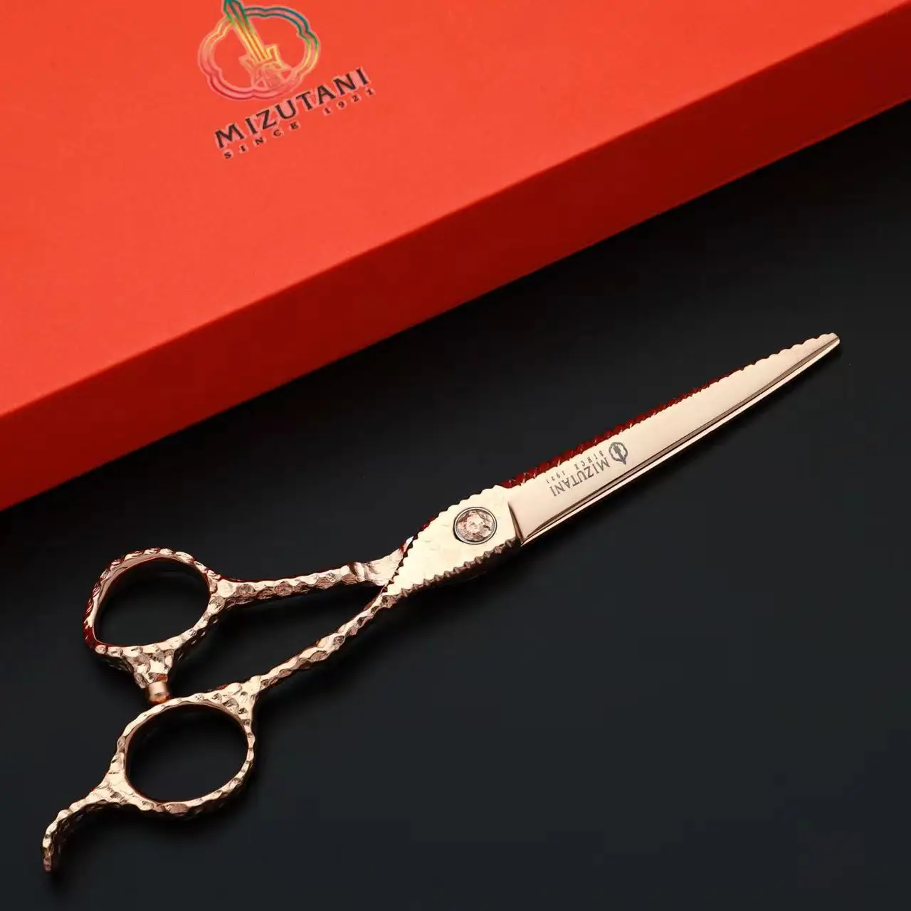 Description Picture 3 of itemNew Mizutani 6.3 6.7inch Tungsten Steel Pattern High grade scissors Pattern Professional Hair Salon Top Professional Scissor