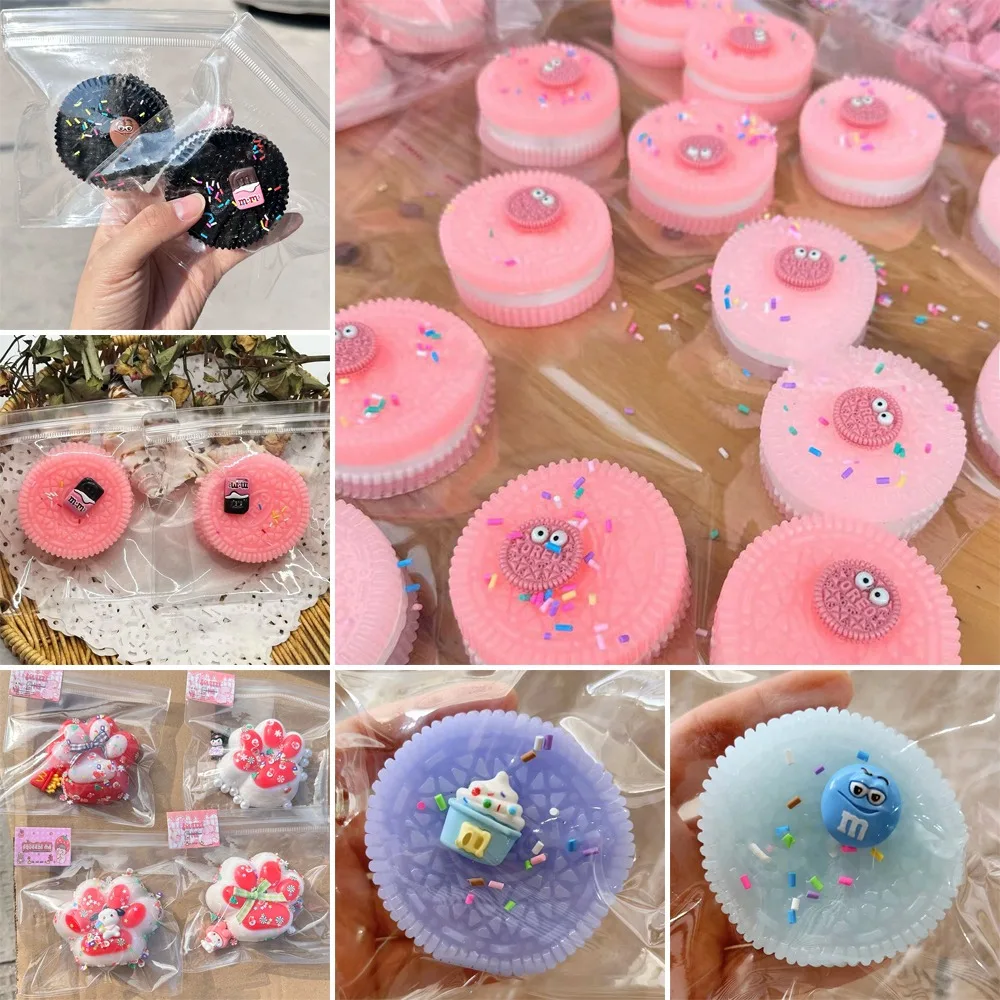 1PC Big Oreo Christmas Cat Paw Squeeze Toys Food Play Mochi Taba Biscuit Pinching Toy 3D Handmade Cat Paw Pinch Toy 4