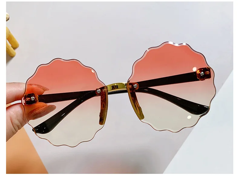 Children's Color Changing Sunglasses Retro Fashion Shade Sunglasses Girl Baby Frameless Party Travel Sunglasses_voghion.com