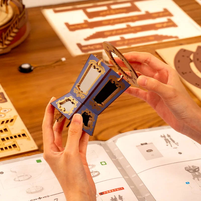 Kit Boîte à Musique Robotique ROBOTIME – Puzzle 3D En Bois à Monter, Thème Espace, Neuf