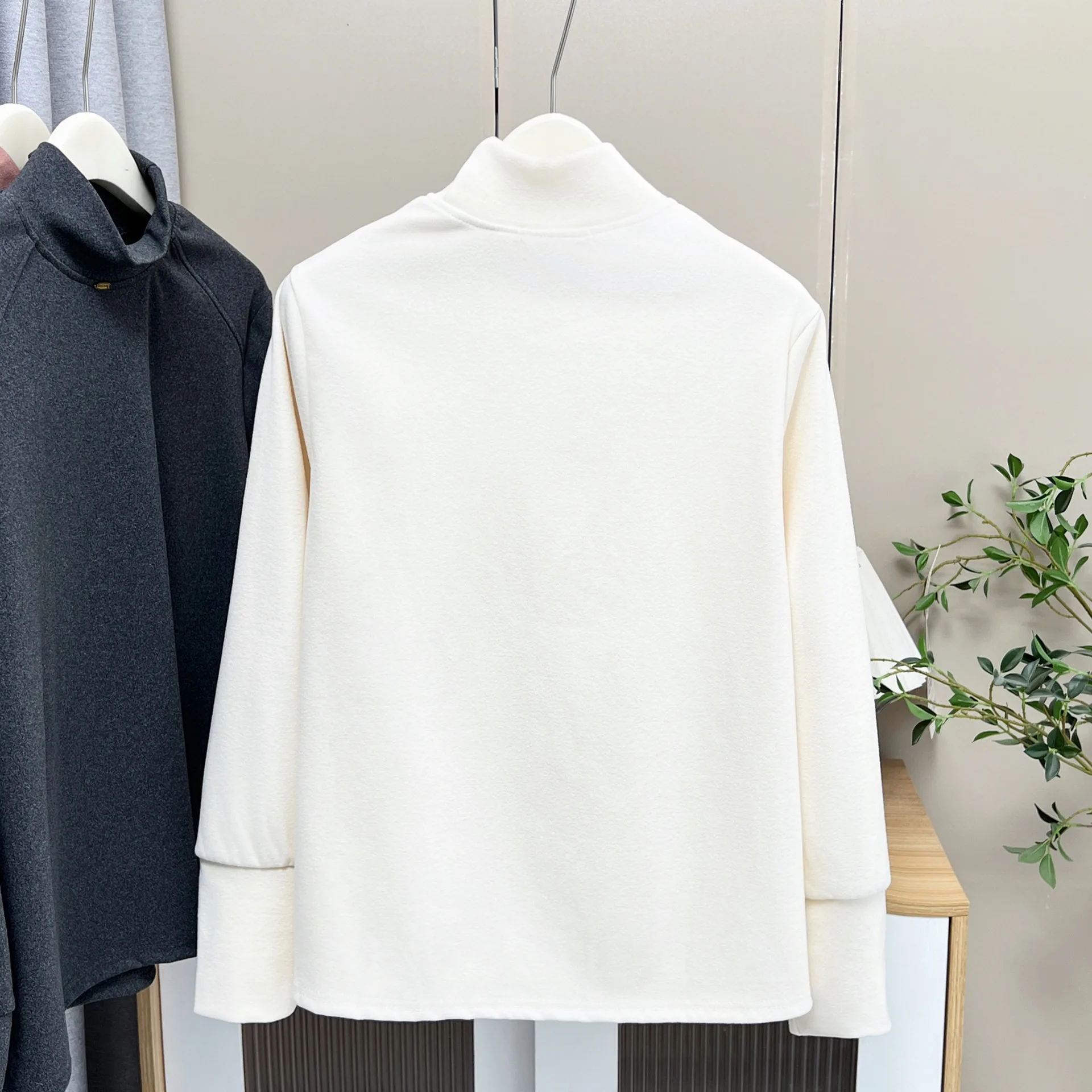 XXXXL Fashion Plus Size Women's T-Shirt Autumn And Winter New double-sided Fleece Warm Thickened Long Sleeved Inside Tops 891