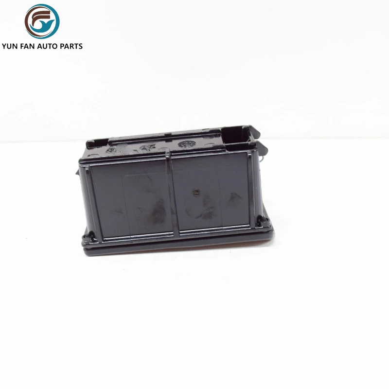 A1668100330 1668100330 벤츠 GLE W166 C292 X166 2012-2019용 재떨이 라이닝