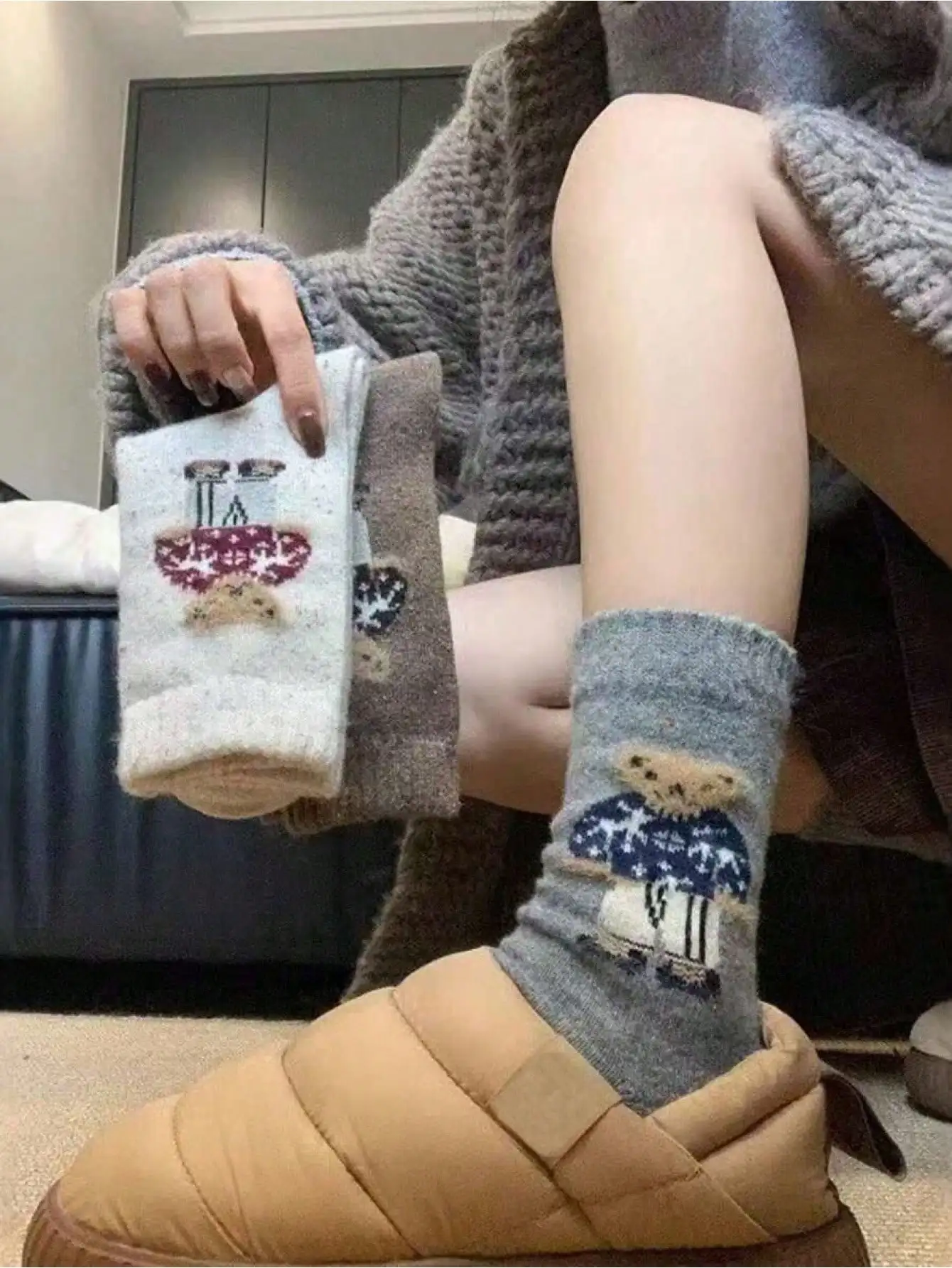 Socks for Girls Cartoon Little Bear Mid-Calf Socks Thickened for Autumn and Winter Warm Wool Slouch Socks