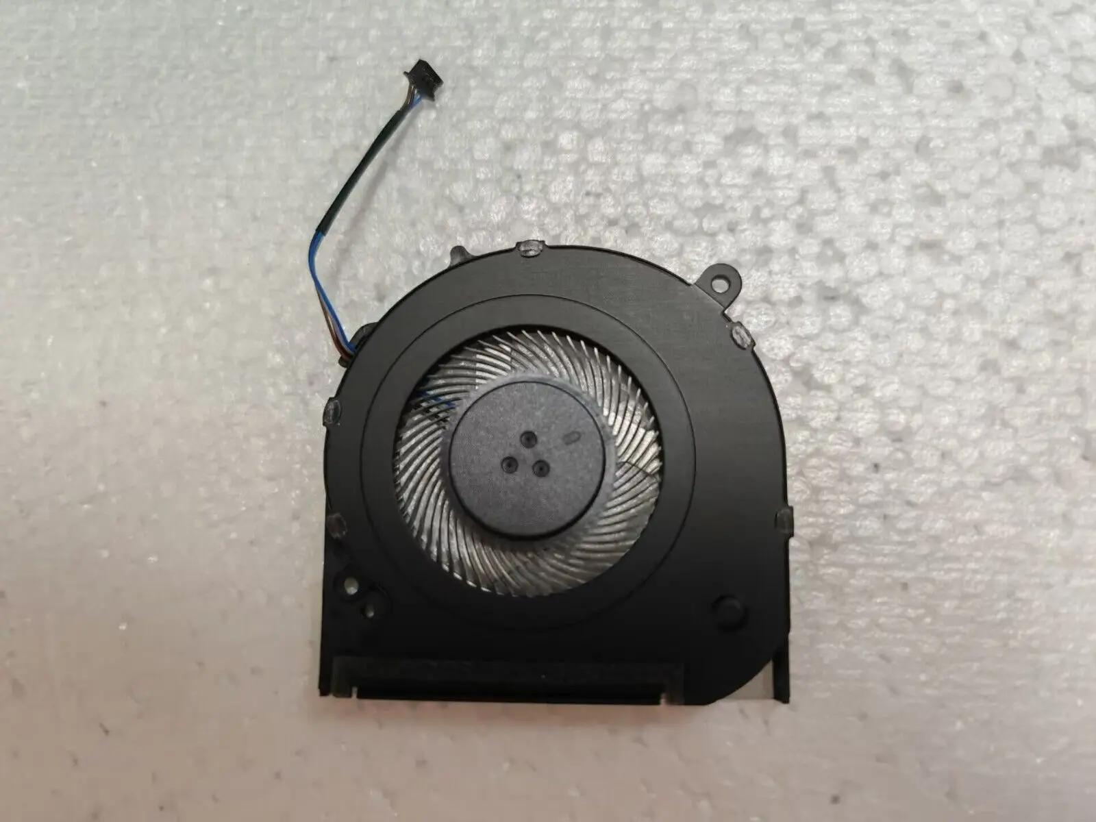 

CPU Fan For HP 14-CK 14-CM 14-CF 14-DA 14-DK 14-MA 14S-CF 14S-CK 14S-CM 14S-CR 14Q-DP 14Q-DK 14Q-CS TPN-I135 240 246 G7