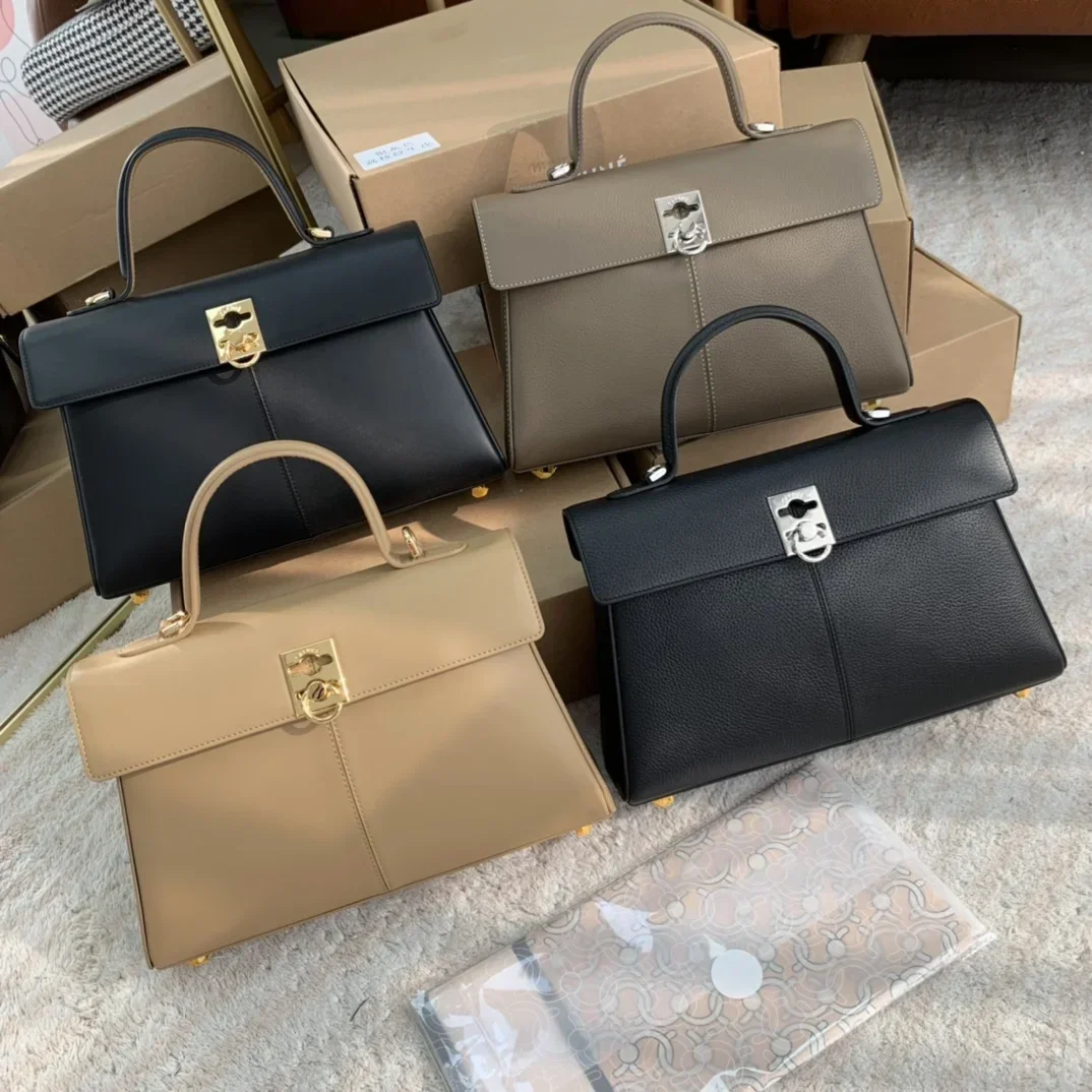 

Hong Kong niche CAFUNE Stance Wallet women's genuine leather fashionable trapezoidal shoulder crossbody bag briefcase