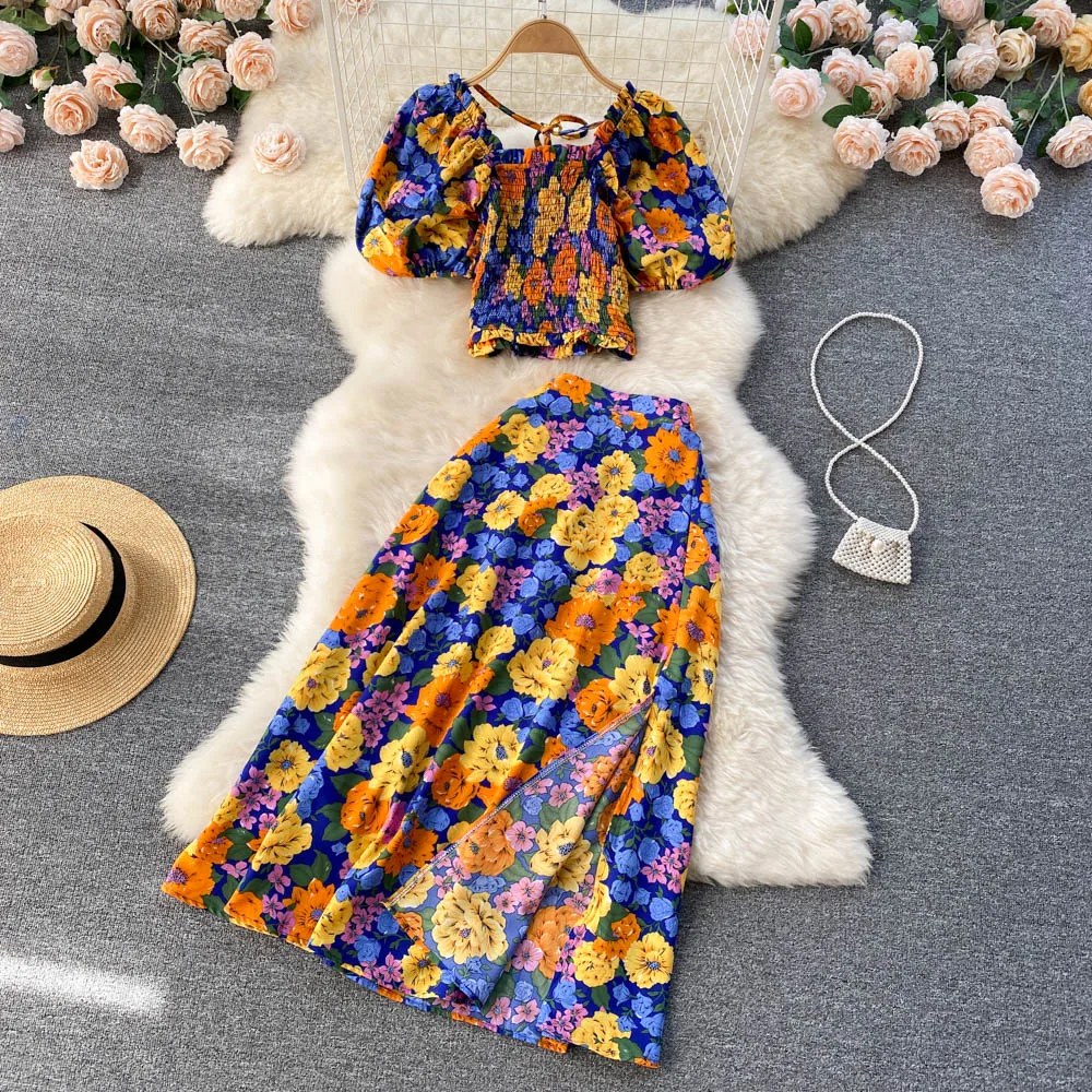 

2023 New Summer Beach Vacation Women Sweet Floral Skirt Suits Elastic Short Top And Split Hem Long Skirt Two Piece Set