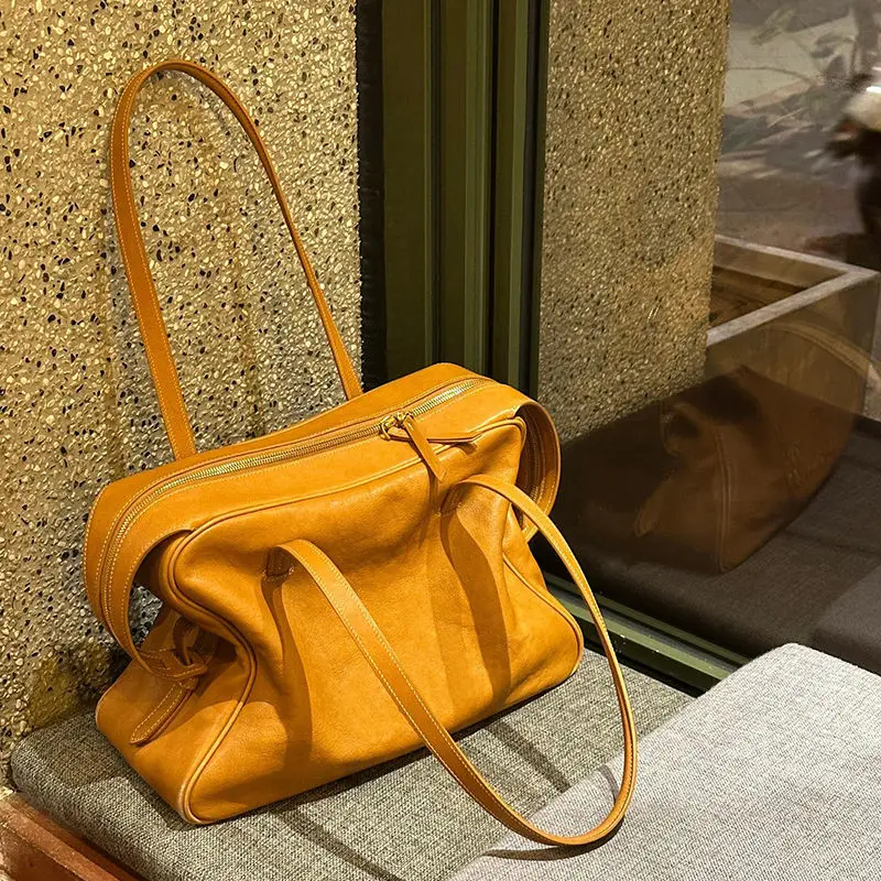 NEW Women's Fashionable Large Capacity Tote Bag New Autumn 2025 East Style Casual Travel High Aesthetic Value Handbag