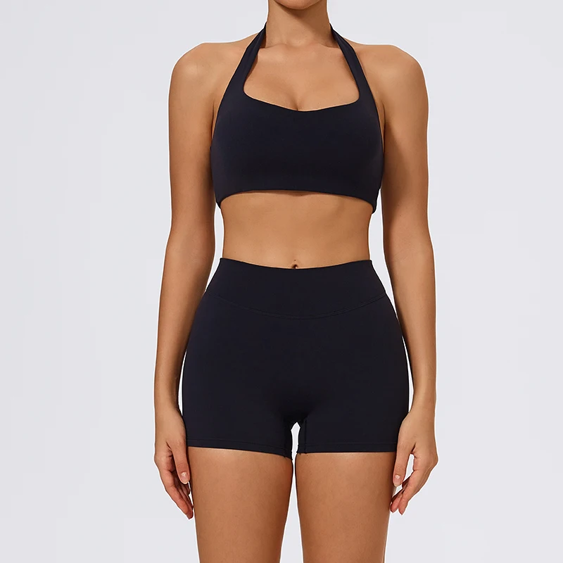 Black / M