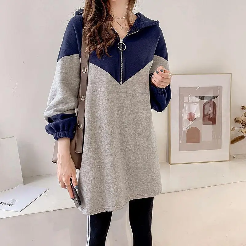 Stylish Denim Patchwork Long-Sleeved Sweatshirt