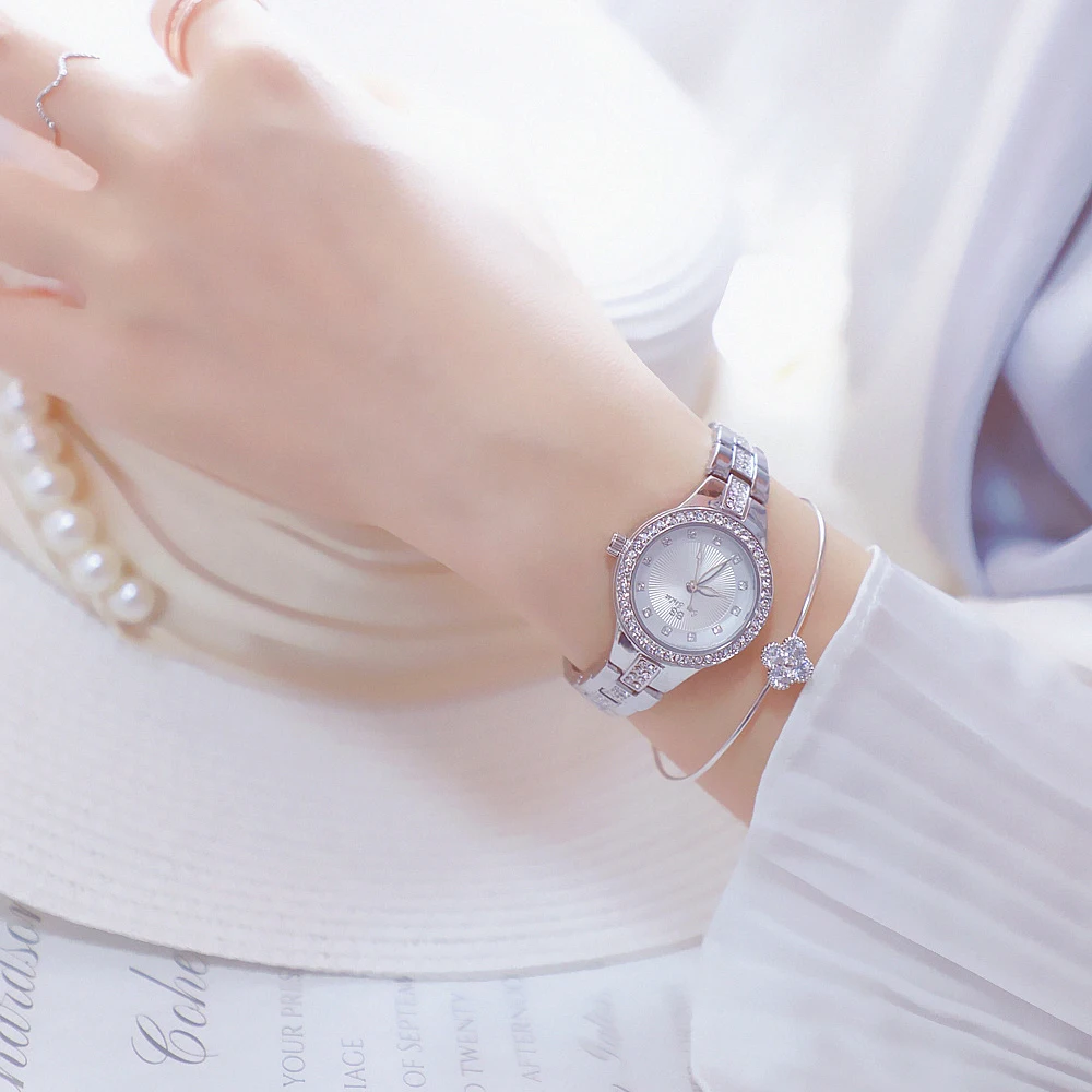 2023 New Women Watches Small Size Silver Quartz Clock Luxury Fashion Ladies Gold Bracelet Quartz Wristwatches Stainless Steel