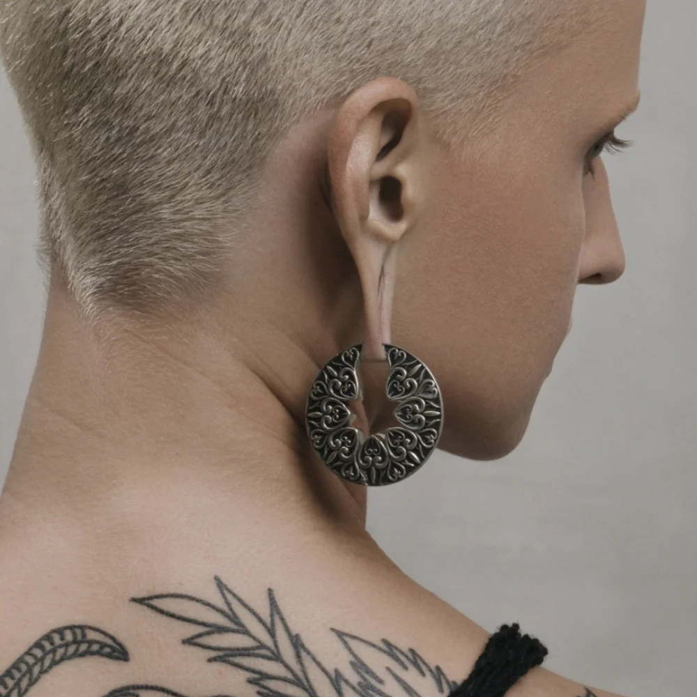 Vanku 2pcs 6mm Unique Flower Pattern Ear Hangers Weights Vintage Body Piercing Jewelry For Stretching Ear Lobe Gauges Plugs