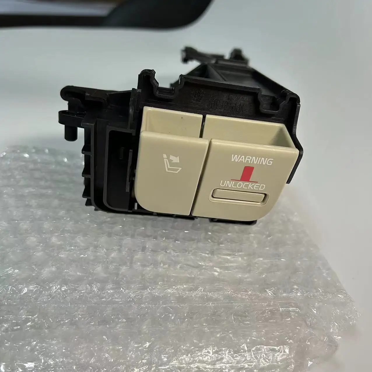 Original Car Lock Seat Switch For Volvo Xc60 V60 Xc60 V60xc60 V60 Rear