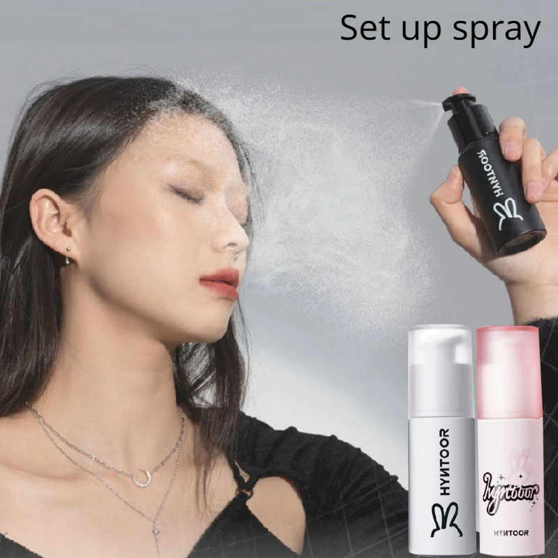 The soft light moisturizing setting spray is long-lasting not easy to remove and quickly controls oil and prevents makeup pramy makeup setting spray moisturizing oil control anti sweat is not easy to take off makeup fast forming film anti smudge