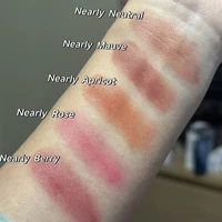 Rare Beauty Light Silky Touch, illuminateur innovant, résistant à la transpiration, anti-bavures, résistant à l'eau, longue tenue, éclat naturel 3