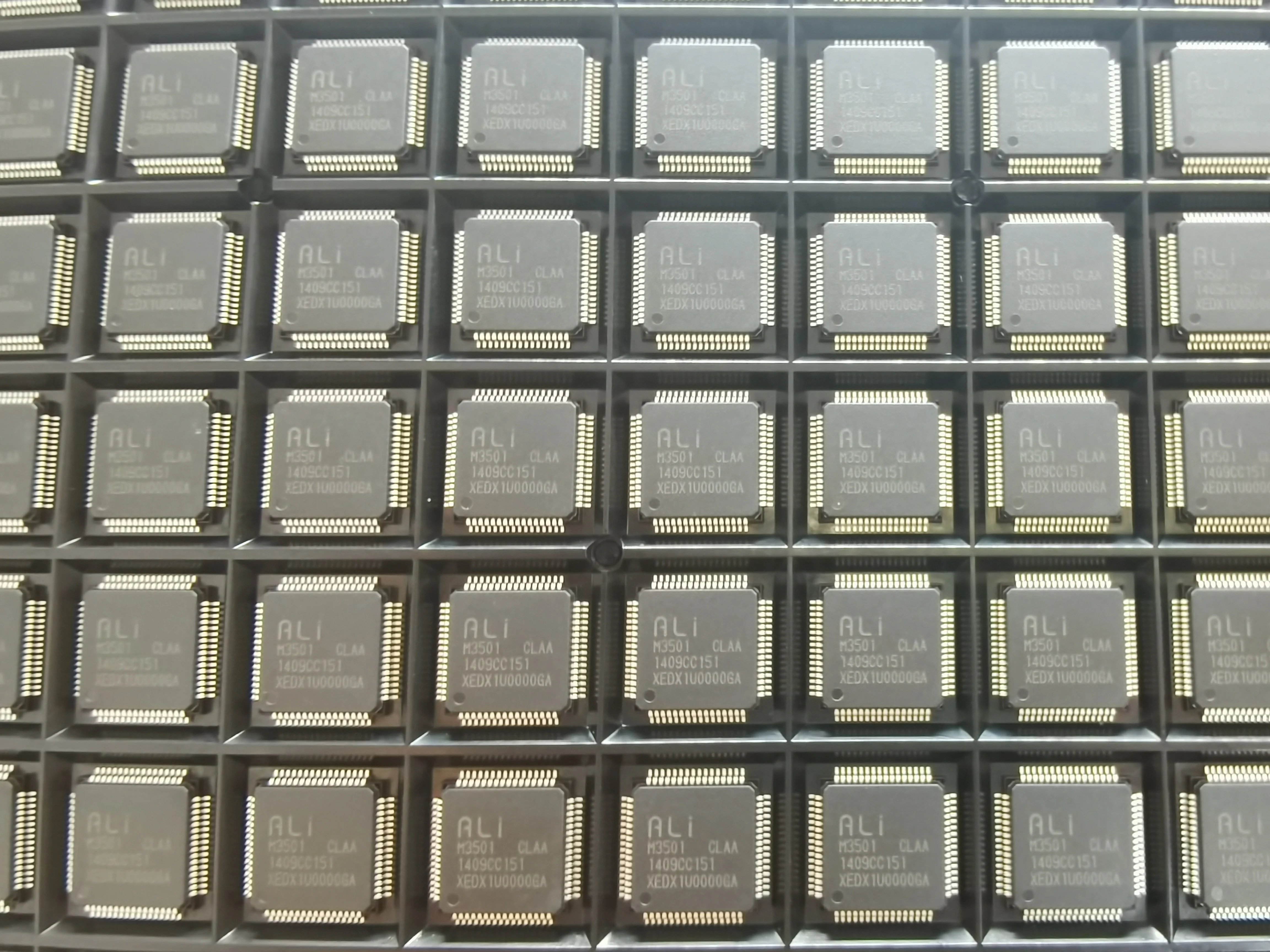 1 Pz M3501-Claa Componenti Elettronici Nuovi E Originali In Stock