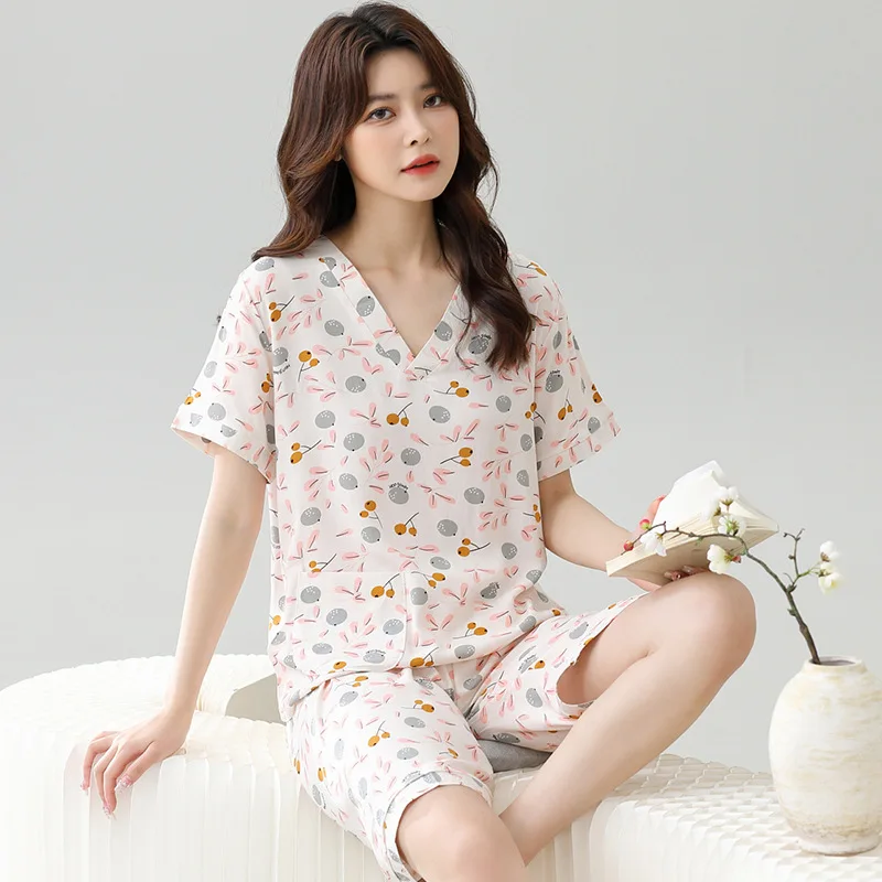Women's Pajamas Sets 2-piece Sleepwear Lounge Sleep Set Soft Short Sleeve Tops with Pocket and Fifth Pants Knee Length Pjs Set
