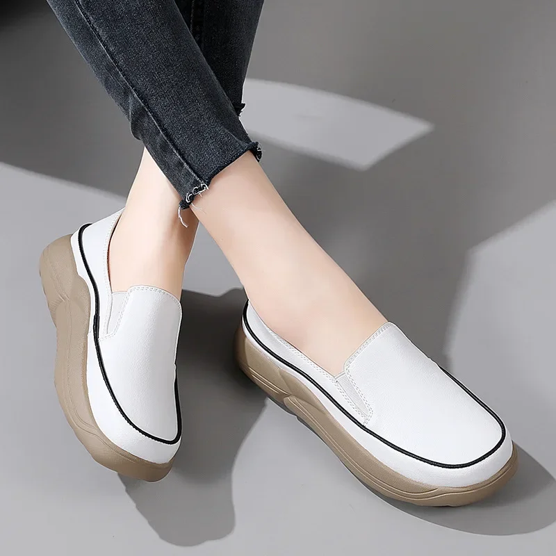 

2023 Autumn Single Super Fiber Women's Shoe New Little Thick Sole Colored Casual Flat Heel Pregnant Shoes Lazy Lefu Shoes