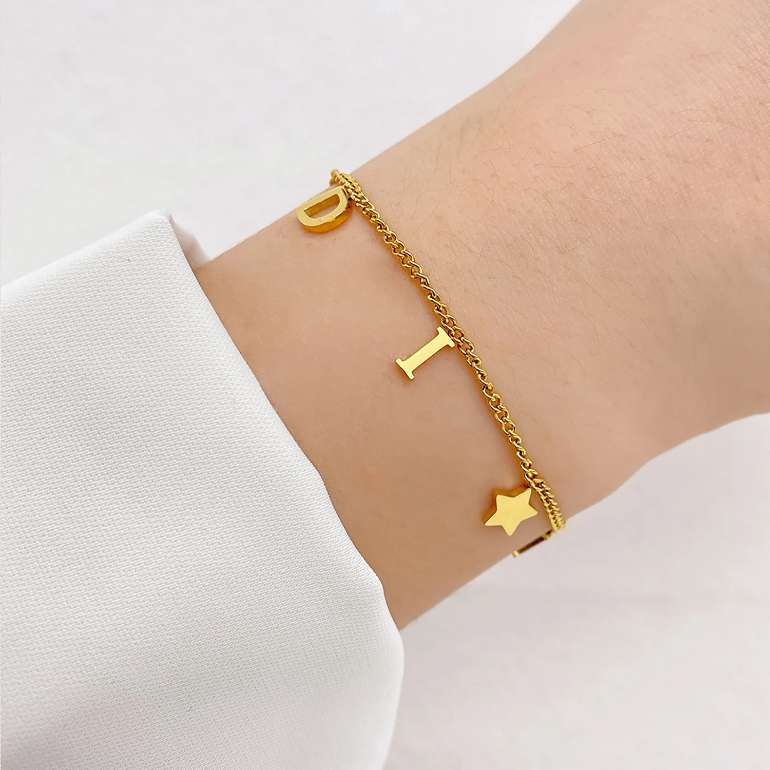 Pendant Bracelet Korea Fashion Letter Star Pendant Bracelet Woman Simple Vintage Creative Luxury Jewelry Accessories Gifts
