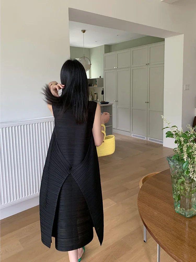 Pleated Women's Dresses | Plus Size Knee Length Dress With Natural Waistline And Folded Fabric