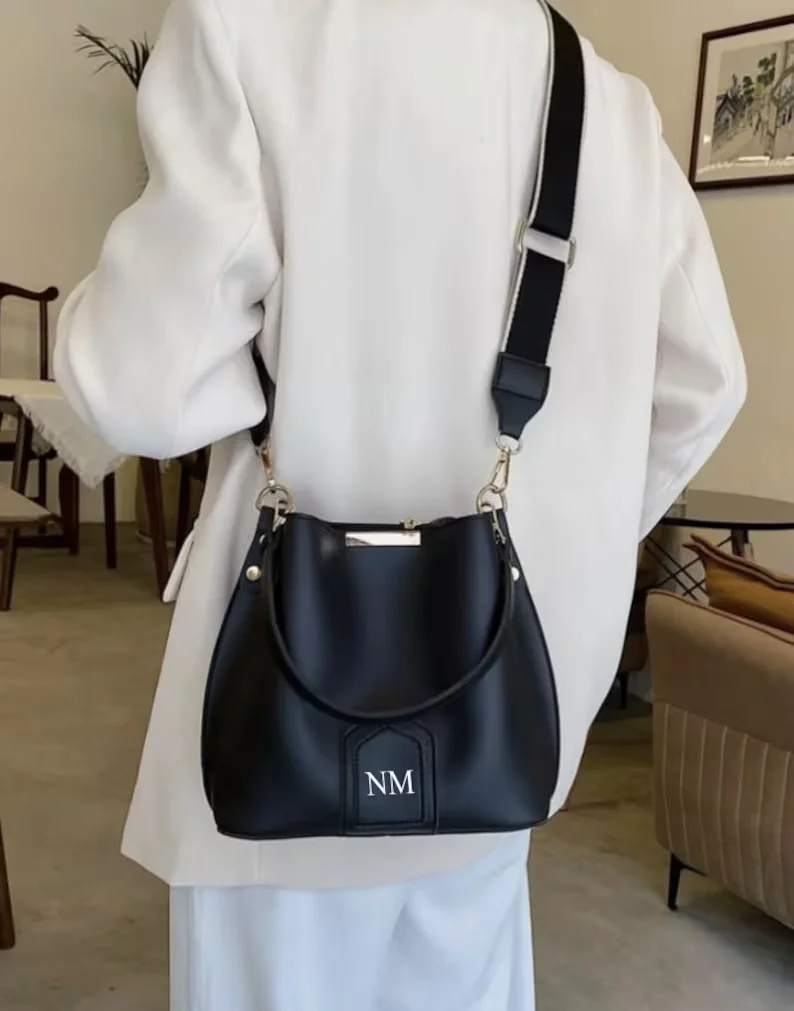 Custom Crossed Body Bucket Bag Birthday Gift For Her Personalised Ladies Tote Bag Honeymoon Bride Bag Wedding Bridesmaid Gifts