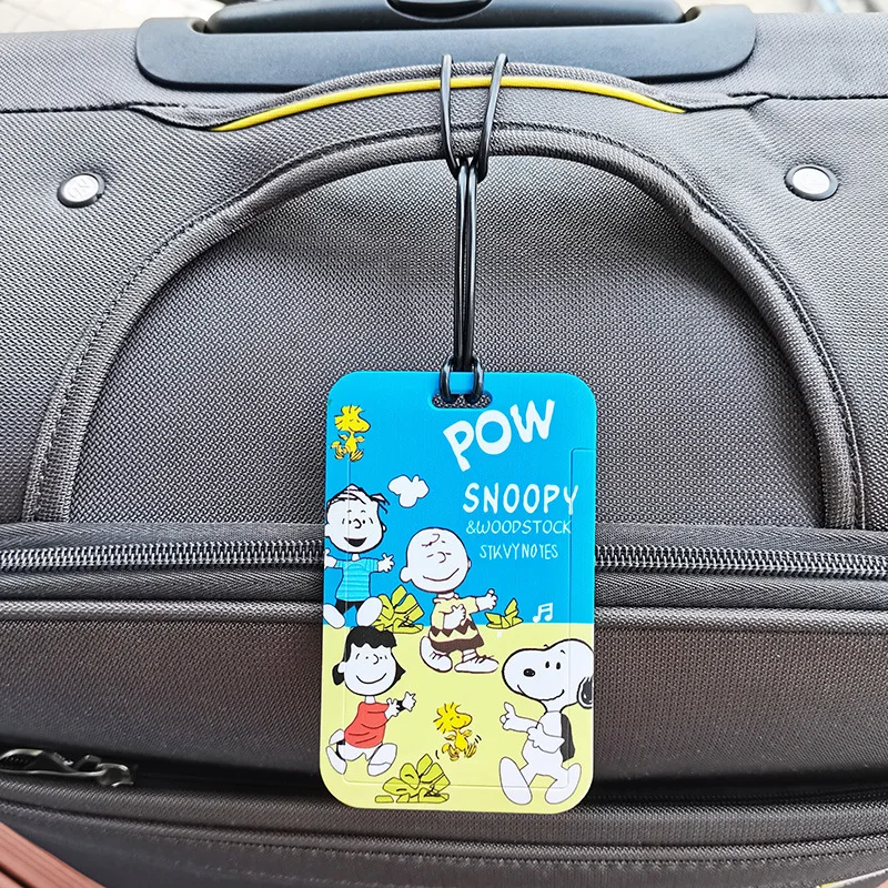 Snoopy Gepäck Tags Karte Abdeckung Reise Zubehör für Tasche Tragbaren  Koffer Kennung Label Cartoon Internat Tasche Tag Zubehör - AliExpress