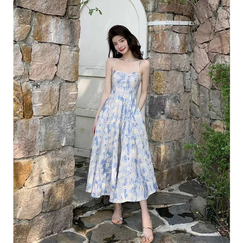 white satin strapless dress Wedding Gown with Bow Train – loveangeldress Size:Dress Size Pants :40 Crafted with an internal Mailer_2025_Fall CYREL CUT OUT MAXI