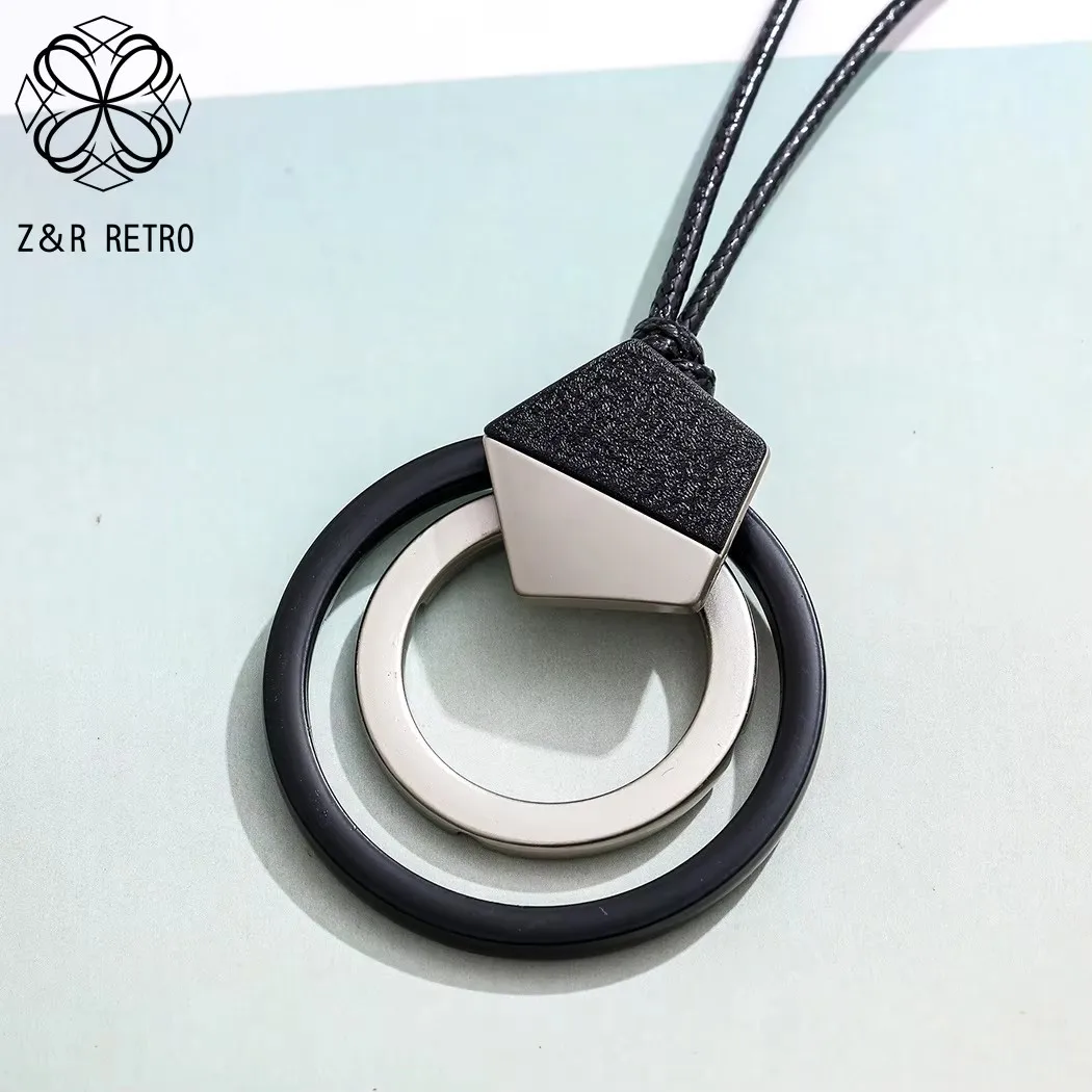 Vintage-Inspired Gothic Choker Necklace - Trendy Fashion Statement