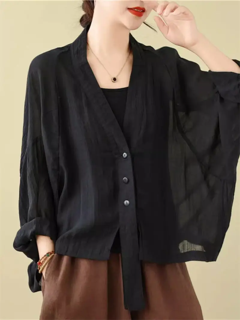 

Large Size Women's Retro Bat Sleeve Versatile Solid Color Short Jacket Spring And Summer V-Neck Button Splicing Top k276