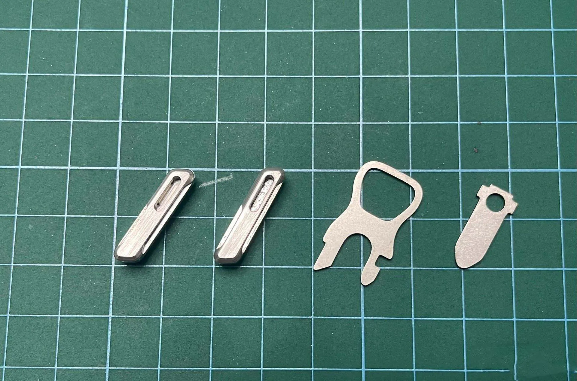 Wholesale10 Confezioni In Acciaio Inox Thumb Grip Tab Blade Push Button Saw Pulsante Per Leatherman Surge Knife Blade And Saw