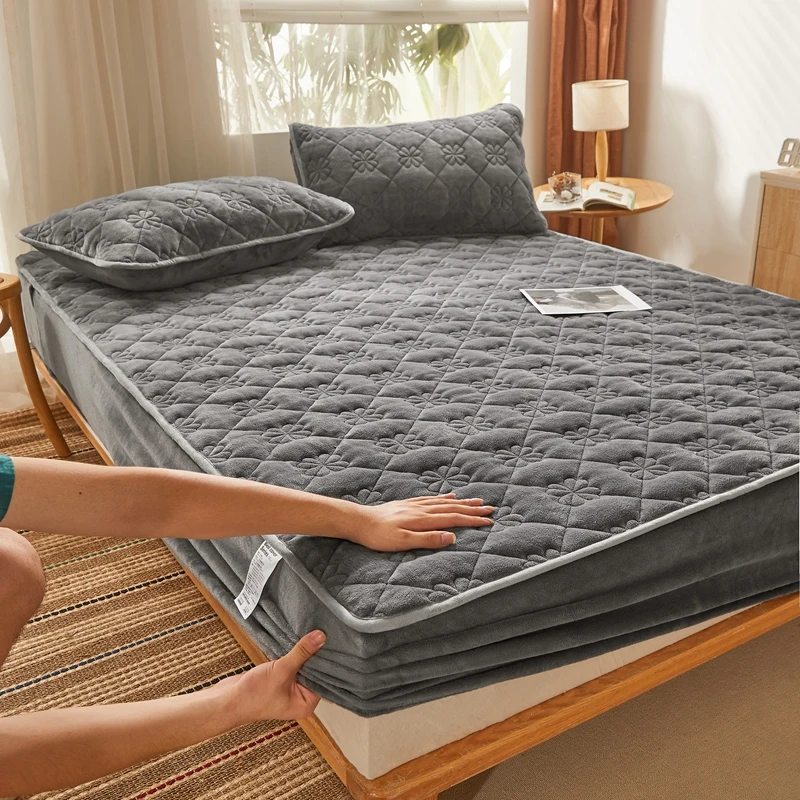 

Red Flower Twill Mattress Protector Thickened Quilted Solid Fitted Sheet King Queen Size Full Size Mattress Cover No Pillowcase