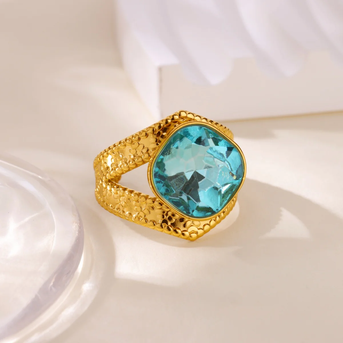 Zirconia Rings for Women Girls with Geometric Heart Design