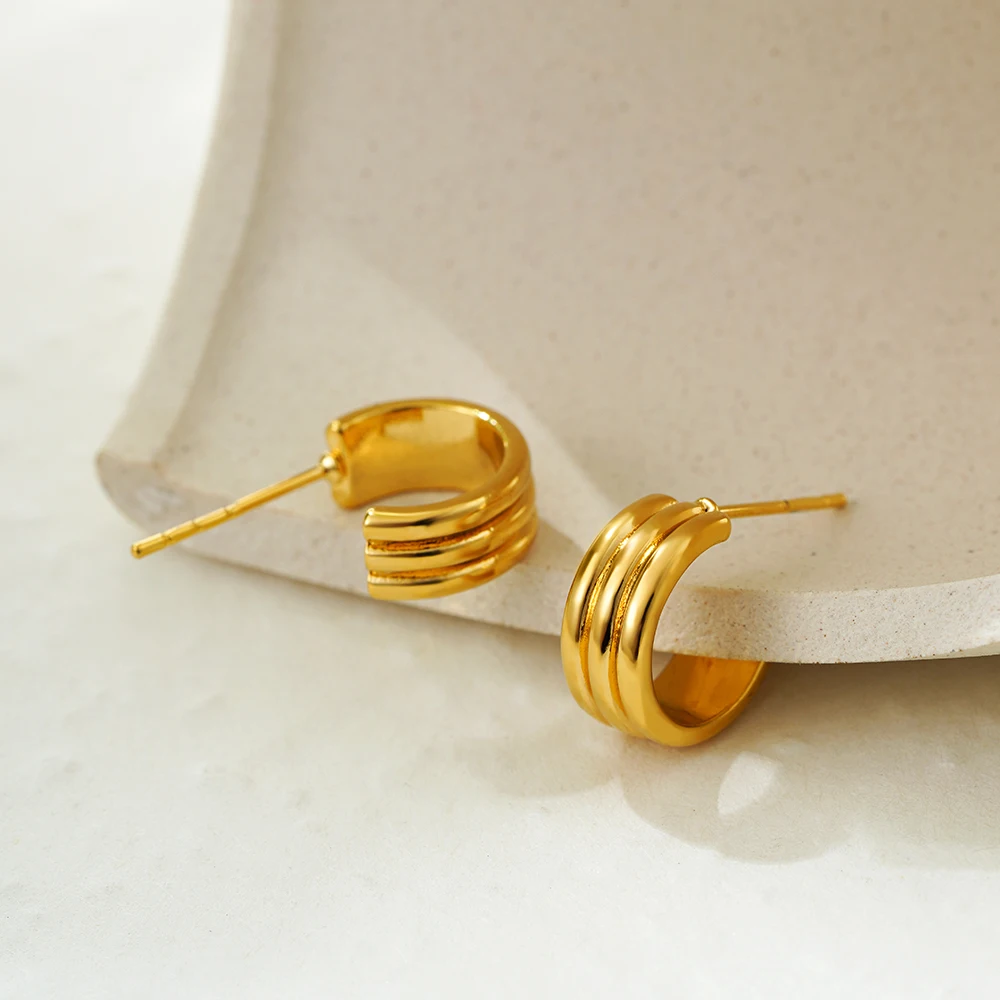 Vintage Triple Ridge Mini Hoop Earrings Hypoallergenic Multi-layer Metal C-shape Piercing Huggie 18K Gold Plated Women's Jewelry