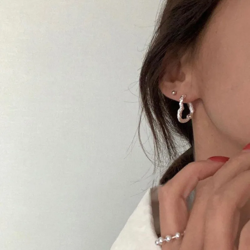 

Женские серьги-кольца в виде сердца, из серебра 925 пробы