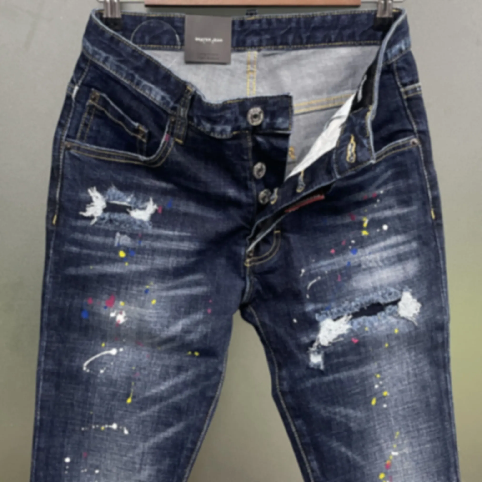 2024 D2 Jeans Fashion Spring/Summer  Men's Washed and Worn Hole Patches 3D Cut Small Feet Light Grey Pants