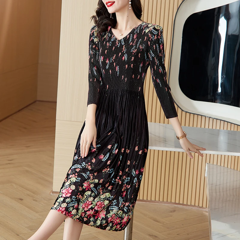 

2023 New Luxury Positioning Flower Dress Women's Autumn Versatile Casual Velvet Dress Retro Loose Fit Knee Length Dress Vestidos
