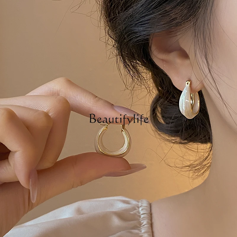 

Autumn and Winter Drip Glazed Earrings Light Luxury Minority Design Sense Advanced Ear Ring Graceful Earrings