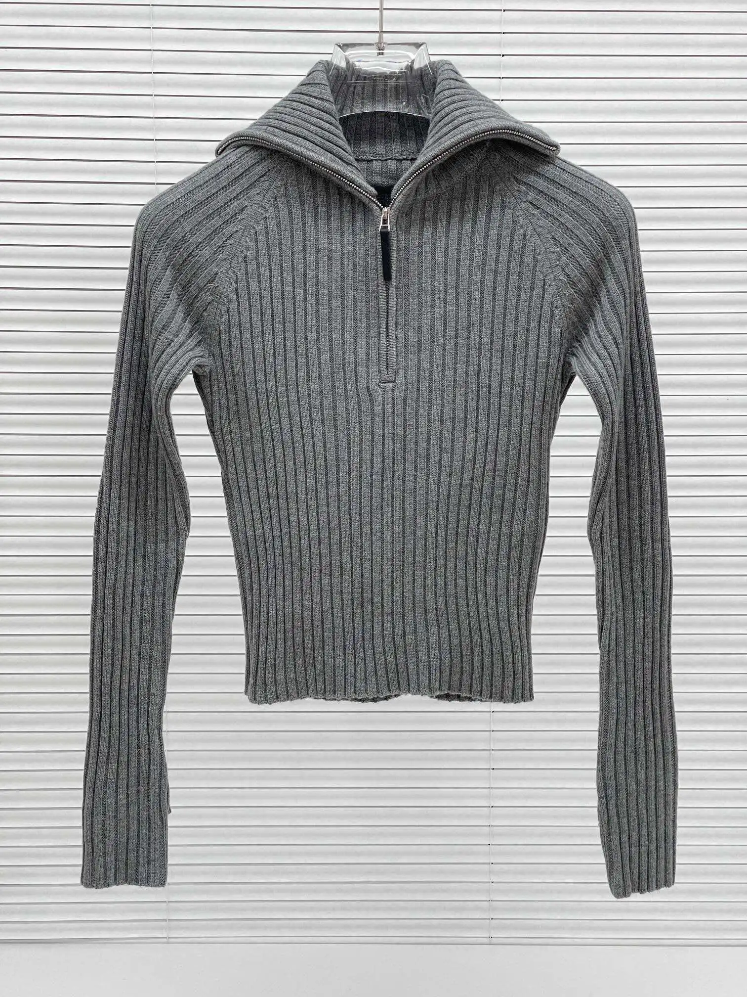 

2023 New Women's Clothing Zip Polo Sweater 1225