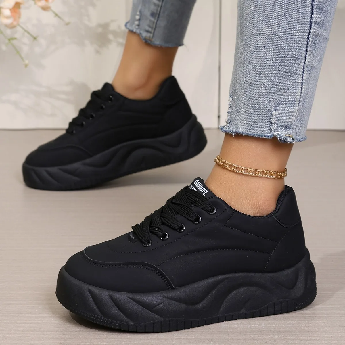 Spring and Autumn Elegant Lace Up Round Toe Sports and Leisure Shoes Fashionable Best Selling New Comfortable Women's Shoes