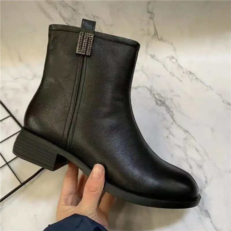 Vintage schwarze Lederstiefel Winter Frau 2025, Pelzstiefel, modische spitze Zehenschuhe, Damen-Reißverschluss, Plateaustiefel, weiblich – Detail 11