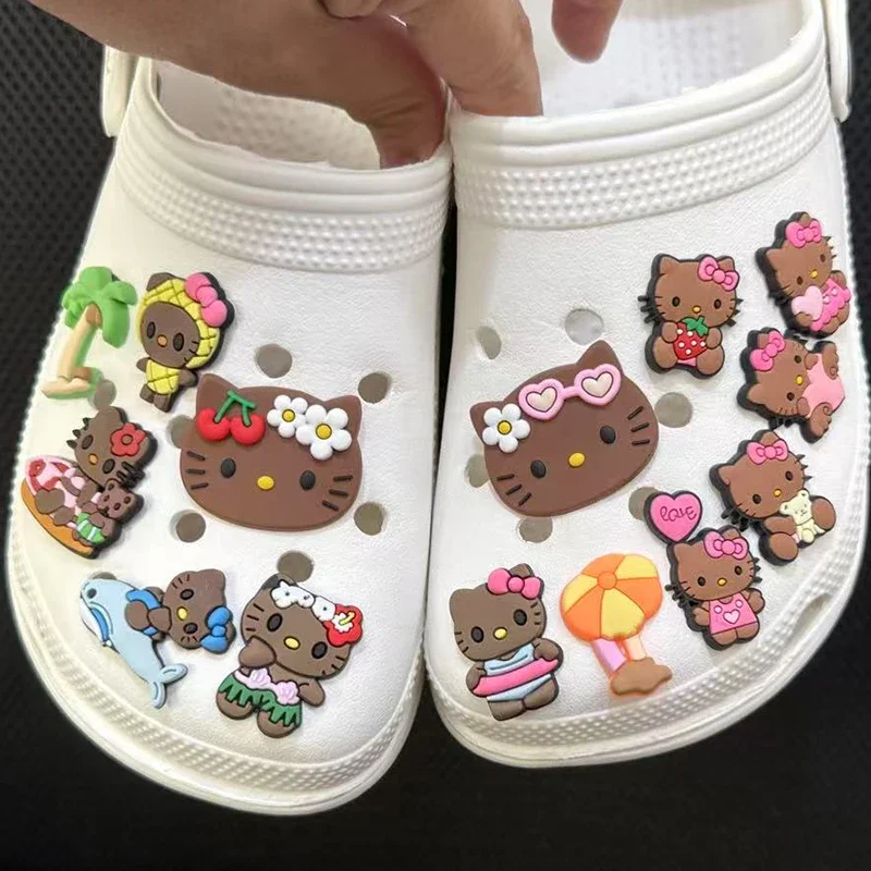 갈색 고양이 여름 샌들 & 클로그 장식 휴일 선물 소년 소녀용 하와이 테마 장식 헬로키티 신발 참