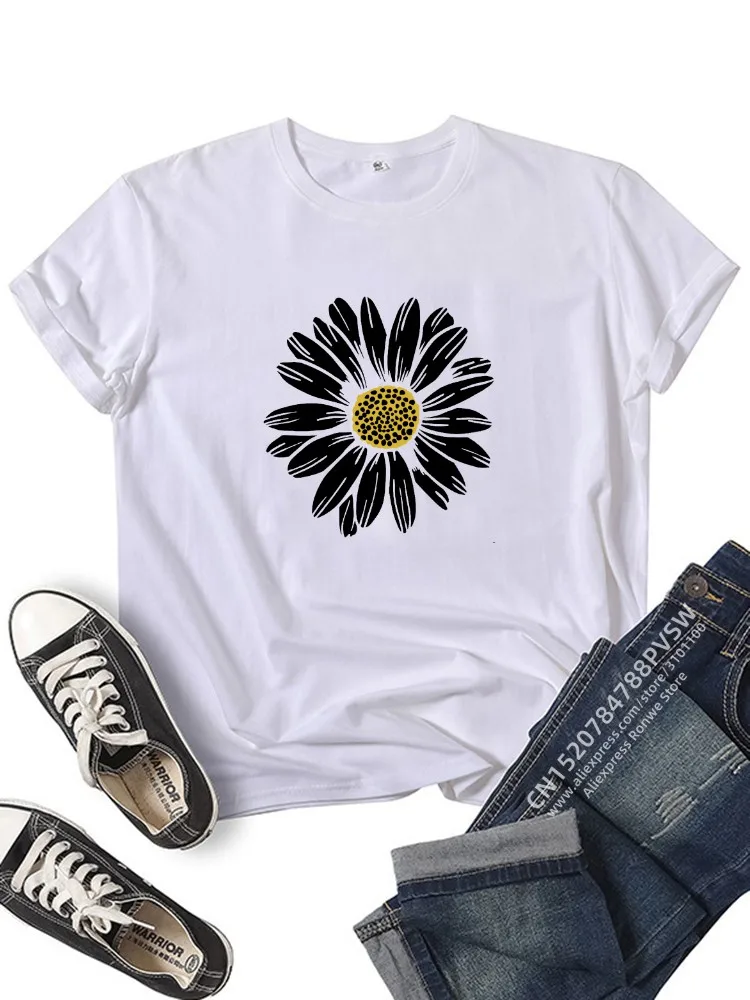 تي شيرت زهرة ألاقحوان للمرأة