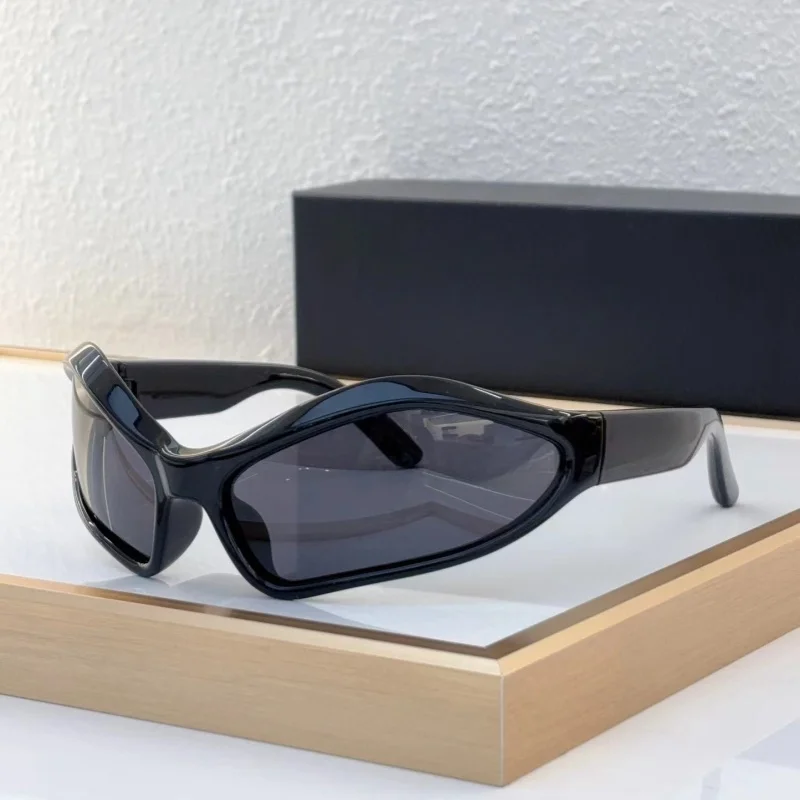 

2024 fashion new sunglasses true Tom two-sided men's fashion oval UV400 glasses women's vinegar tortoise glasses