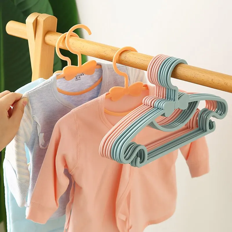 4Pcs Children Clothes Hanger Portable Display Baby Clothing Organizer Hangers Windproof Home Kids Closet Storage Hanger Racks clothes hangers plastic hanger