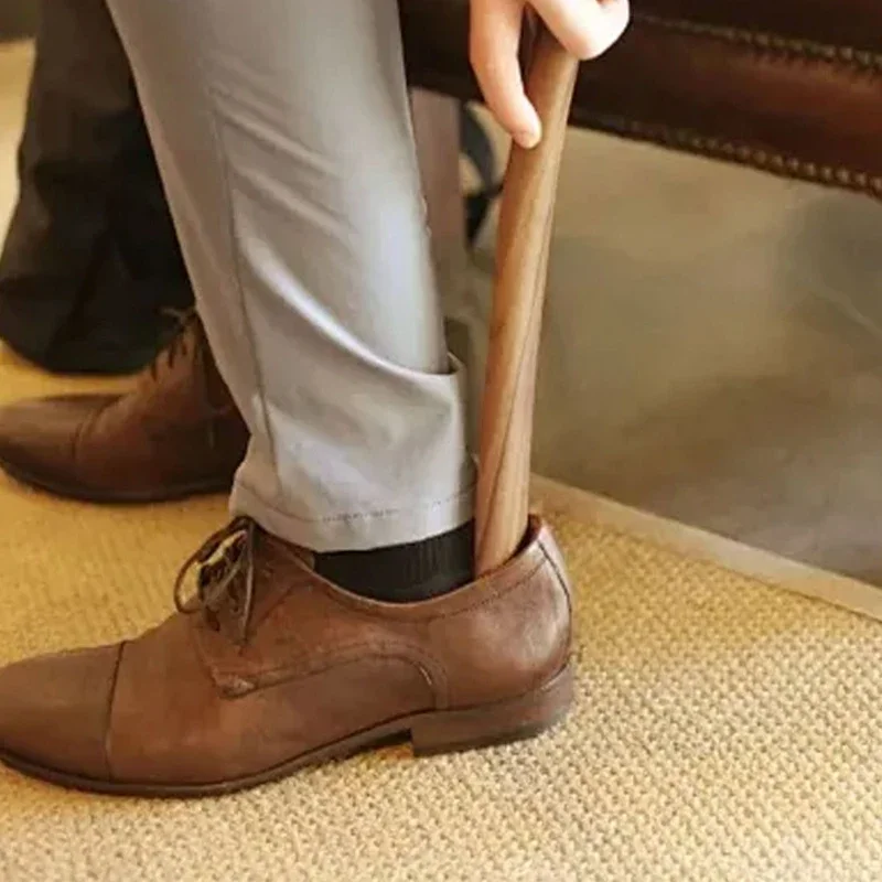 Compact Premium Wood Shoehorn for Easy Footwear Access - Ideal for Seniors and Pregnancy Use